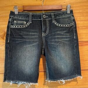 Mudd Mid Rise Dark Wash Denim Jean Bermuda Shorts Juniors 5